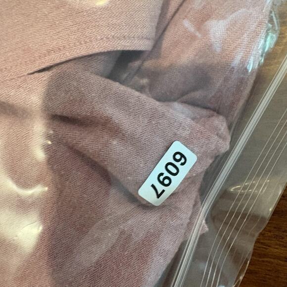 Tommy Bahama Shirt Mens XL Pink Herringbone Stretch Button Down Long Sleeve - Picture 13 of 13